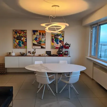 frontaal gelijkvloers seaview 80m² 2 slp Appartement Oostende Buitenkant foto