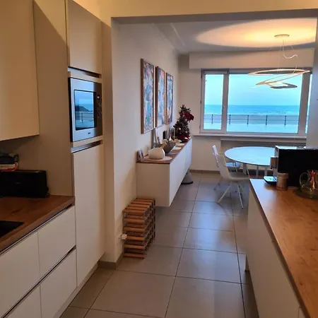 frontaal gelijkvloers seaview 80m² 2 slp Appartement Oostende Buitenkant foto