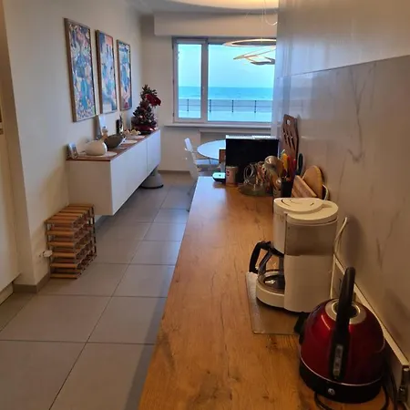 frontaal gelijkvloers seaview 80m² 2 slp Appartement Oostende Buitenkant foto