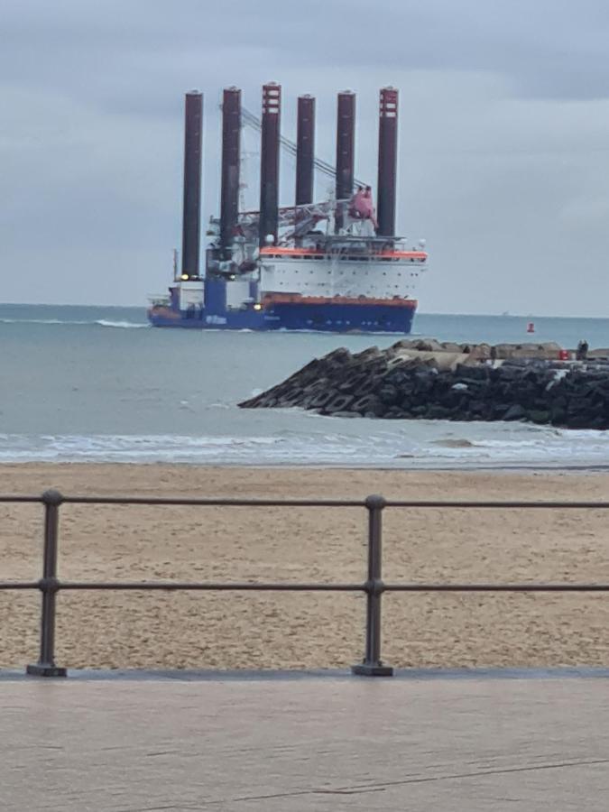 Frontaal Gelijkvloers Seaview 80m² 2 Slp Ostende