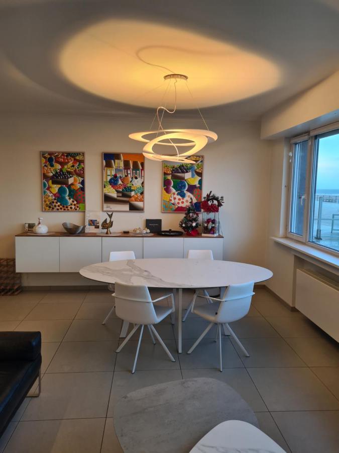 Apartment Frontaal Gelijkvloers Seaview 80m² 2 Slp Ostende
